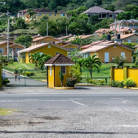 Ocho Rios Emerald 2 Bed 10 Mins Ocho Rios 24Hrs Hot Water Wi Fi
